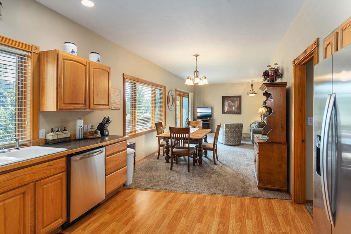 The Inn Bigfork Bay Extérieur photo